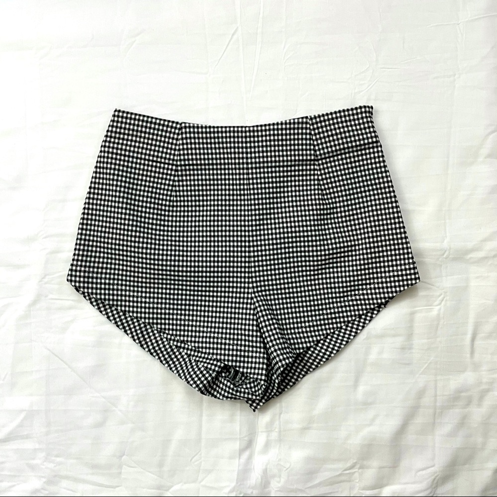 RARE GINGHAM URBAN OUTFITTERS SHORTS